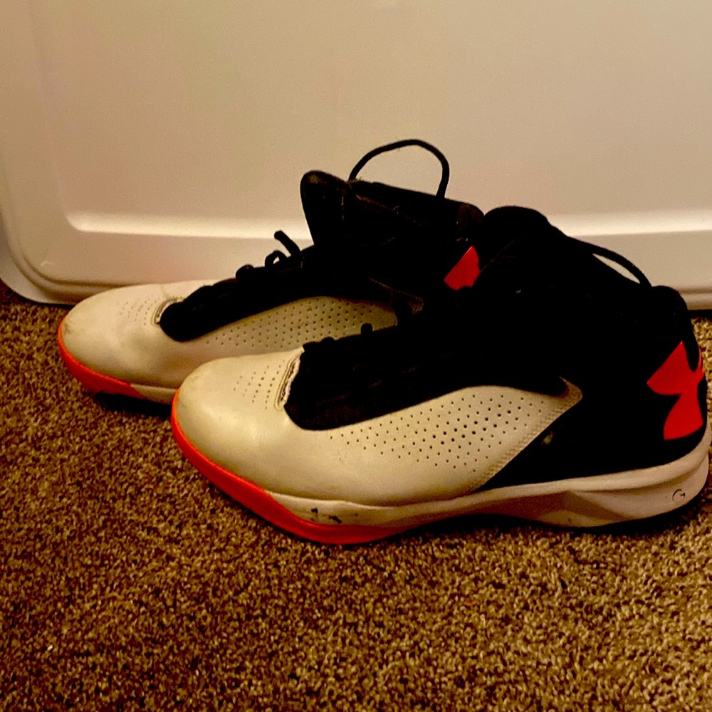 Womens under armour basketball shoes